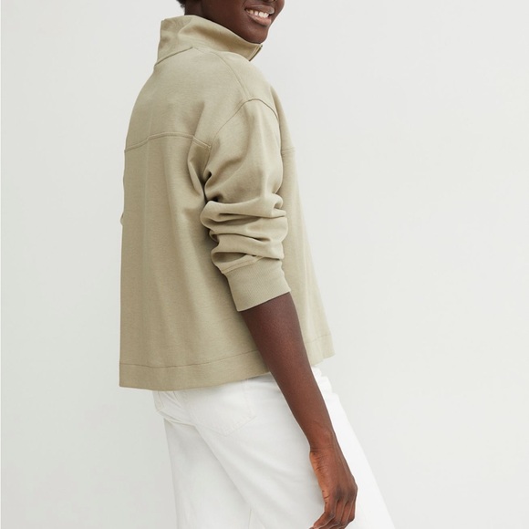 H&M Zip Up Collared Quarter Zip Sweatshirt in Sage Green - L - Picture 2 of 6